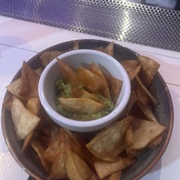 Guacamole and Soggyish chips - no thanks Guacamole and Soggyish chips - no thanks