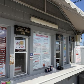 Fox's Lobster House - Take out window (food) - Seafood Near Me - York, Maine