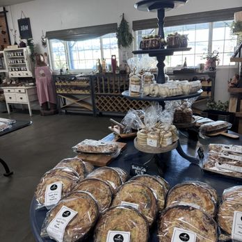Dudley's Bakery - Delis Near Me - Santa Ysabel, California