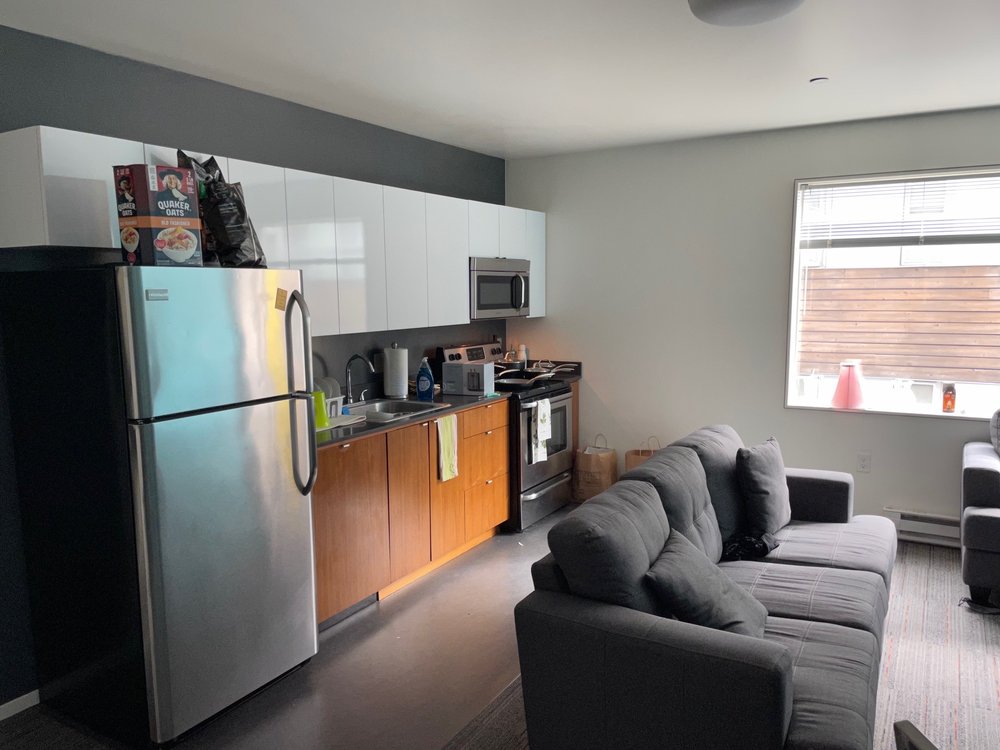 SKYBOX & COURTSIDE APARTMENTS Updated September 2024 11 Photos & 32