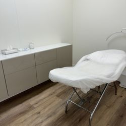 Wax Studio LA - Waxing room is private, always very clean and sanitized