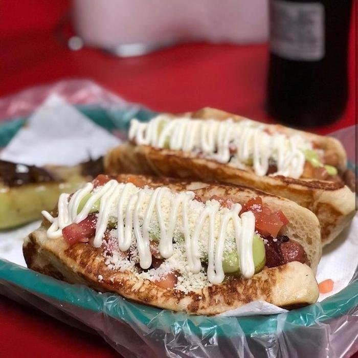 EL CAPRICHOSO HOT DOGS Updated April 2024 124 Photos & 83 Reviews