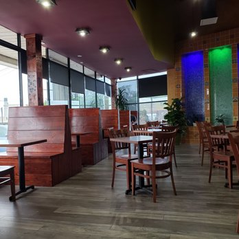 The Grain Cafe - Dining area - Pizza Near Me - Redondo Beach, California The Grain Cafe - Dining area - Pizza Near Me - Redondo Beach, California