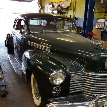 E & E Automotive Service - Auto Repair Near Me - Santa Monica, California E & E Automotive Service - Auto Repair Near Me - Santa Monica, California