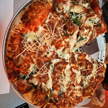 Sella's Calzone & Pizza - Chicken, onion, spinach 15" pizza - Pizza Near Me - Pullman, Washington Sella's Calzone & Pizza - Chicken, onion, spinach 15" pizza - Pizza Near Me - Pullman, Washington