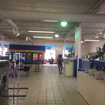 Soaps-N-Suds - Not very crowded on Sunday mornings. - Laundry Services Near Me - Norfolk, Virginia