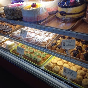 Liliha Bakery - Some of there beautiful baked goods - Bakeries Near Me - Honolulu, Hawaii Liliha Bakery - Some of there beautiful baked goods - Bakeries Near Me - Honolulu, Hawaii
