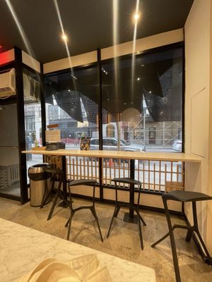 Tokuyamatcha & Onigirazu Bar by null