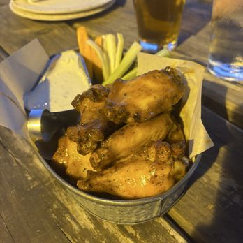 Divided Sky Tavern - Great wing size - American Near Me - Fair Oaks, California