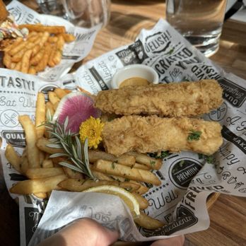Lapisara Eatery - Fish & Chips - Breakfast & Brunch Near Me - San Francisco, California Lapisara Eatery - Fish & Chips - Breakfast & Brunch Near Me - San Francisco, California