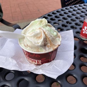 Cold Stone Creamery - Ice Cream & Frozen Yogurt Near Me - San Rafael, California