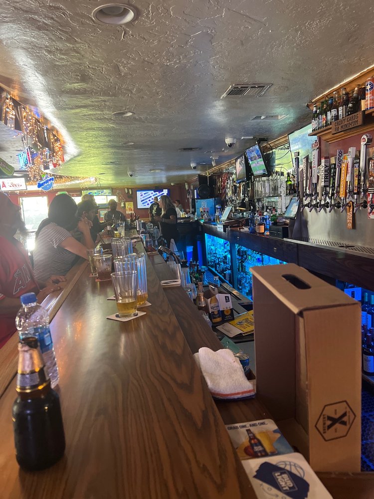 HARVEY’S SPORTS BAR 88 Photos & 143 Reviews 1728 S Euclid St