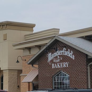 Manderfield's Home Bakery - the front of the building - Desserts Near Me - Appleton, Wisconsin