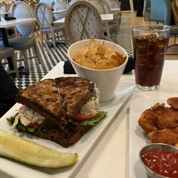 La Provence Restaurant - Bloomingdales - Over toasted