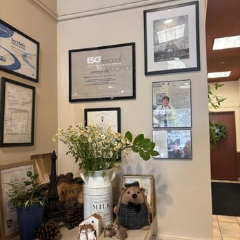 Le Hérisson - Cafes Near Me - Simi Valley, California Le Hérisson - Cafes Near Me - Simi Valley, California