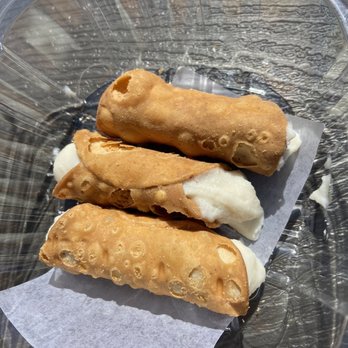 SouthSide Grill - Freshly made cannoli ~ Soooooo Gooood (thank you!) - Hot Dogs Near Me - Cheshire, Connecticut SouthSide Grill - Freshly made cannoli ~ Soooooo Gooood (thank you!) - Hot Dogs Near Me - Cheshire, Connecticut