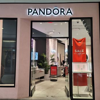 Pandora - Storefront - Jewelry Near Me - Los Angeles, California Pandora - Storefront - Jewelry Near Me - Los Angeles, California