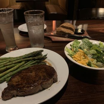 LongHorn Steakhouse - Ribeye steak with salad and asparagus - American Near Me - Victoria, Texas LongHorn Steakhouse - Ribeye steak with salad and asparagus - American Near Me - Victoria, Texas