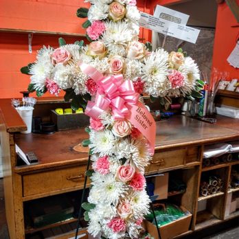 Kellen's Florist - A cross wreath for my sister's funeral - Florists Near Me - Hobart, Indiana