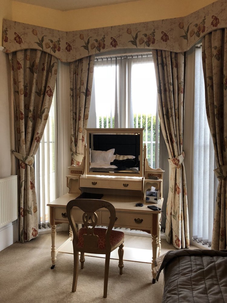 CHARADES GUEST HOUSE 14 Photos Southbank Road, Hereford, United