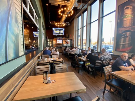BJ’S RESTAURANT & BREWHOUSE - Updated August 2024 - 112 Photos & 60 - Bj's Restaurant & Brewhouse Newport News