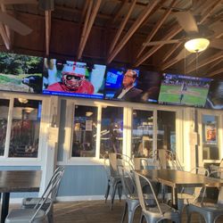 Union Landing Restaurant - Outdoor covered patio
