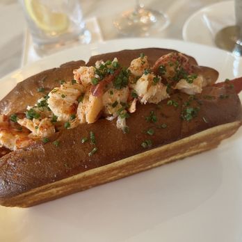 RH Indianapolis | The Gallery at The DeHaan Estate - Lobster Roll - Interior Design Near Me - Indianapolis, Indiana