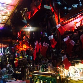 Cafe Van Kleef - The bar... Isn't it interesting? I love it! So quirky! - Jazz & Blues Near Me - Oakland, California