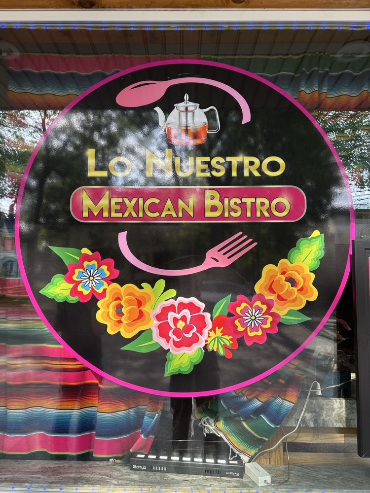 Lo Nuestro Restaurant — Mexican restaurant in Middletown