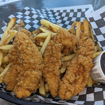 Port Browning Pub - Chicken strips - Pubs Near Me - Pender Island, British Columbia Port Browning Pub - Chicken strips - Pubs Near Me - Pender Island, British Columbia