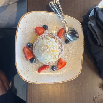 Latitude 34 - Butter Cake - New American Near Me - Camarillo, California