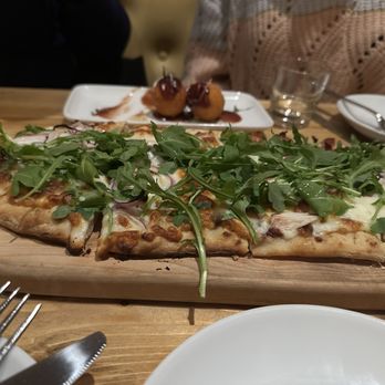 Oak Bistro - Longboard flatbread of the day: arugula, pork belly, fig jam - New American Near Me - Cambridge, Massachusetts Oak Bistro - Longboard flatbread of the day: arugula, pork belly, fig jam - New American Near Me - Cambridge, Massachusetts
