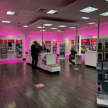T-Mobile - Mobile Phones Near Me - Meridian, Idaho