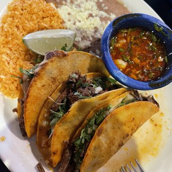 Los Girasoles - Mexican Near Me - Grinnell, Iowa