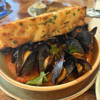 Driftwood Kitchen - Steam Mussels! Delicious and Fresh! - Seafood Near Me - Laguna Beach, California Driftwood Kitchen - Steam Mussels! Delicious and Fresh! - Seafood Near Me - Laguna Beach, California