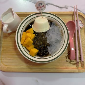 Kowloon Tong - Kowloon Tong Ho Fun - Desserts Near Me - Brooklyn, New York