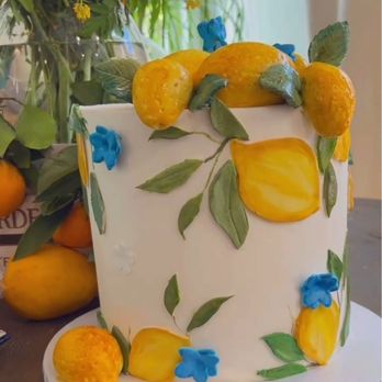 Petite Moi Bakery - Triple Lemon Cake - Desserts Near Me