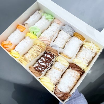 Cannoli Queens by null