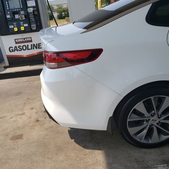 Metro Collision Experts - Side view of rear bumper - Body Shops Near Me - Chicago, Illinois Metro Collision Experts - Side view of rear bumper - Body Shops Near Me - Chicago, Illinois
