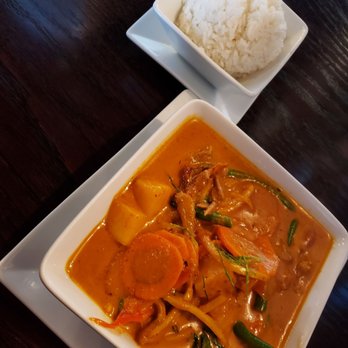Thai Select - Roasted duck curry - Thai Near Me - Zionsville, Indiana