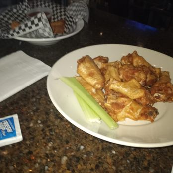 Anchor Bar - Great wings (naked, sauce on side) - Chicken Wings Near Me - Niagara Falls, New York