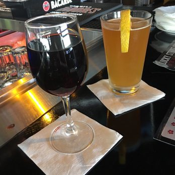 Lucky Strike Honolulu - Woodbridge Merlot and Blue Moon on HH! - Arcades Near Me - Honolulu, Hawaii