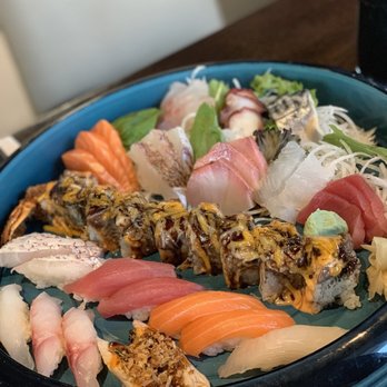 Kabuto - Sushi and sashimi sampler with the surf and turf roll - Sushi Bars Near Me - Rockville, Maryland Kabuto - Sushi and sashimi sampler with the surf and turf roll - Sushi Bars Near Me - Rockville, Maryland