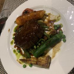Le Patio - Filet of Charolais with root vegetables green beans and mashed potatoes