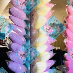 Emmitas Cotton Candy - Cotton Candy
Pink- Vanilla
Blue- BlueBerry
Purple- Grape
Yellow- Pina Colada, Banana.