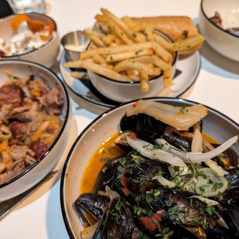 Bureau de Poste / French Bistro - Mussels Postale, Duck - French Near Me - Austin, Texas