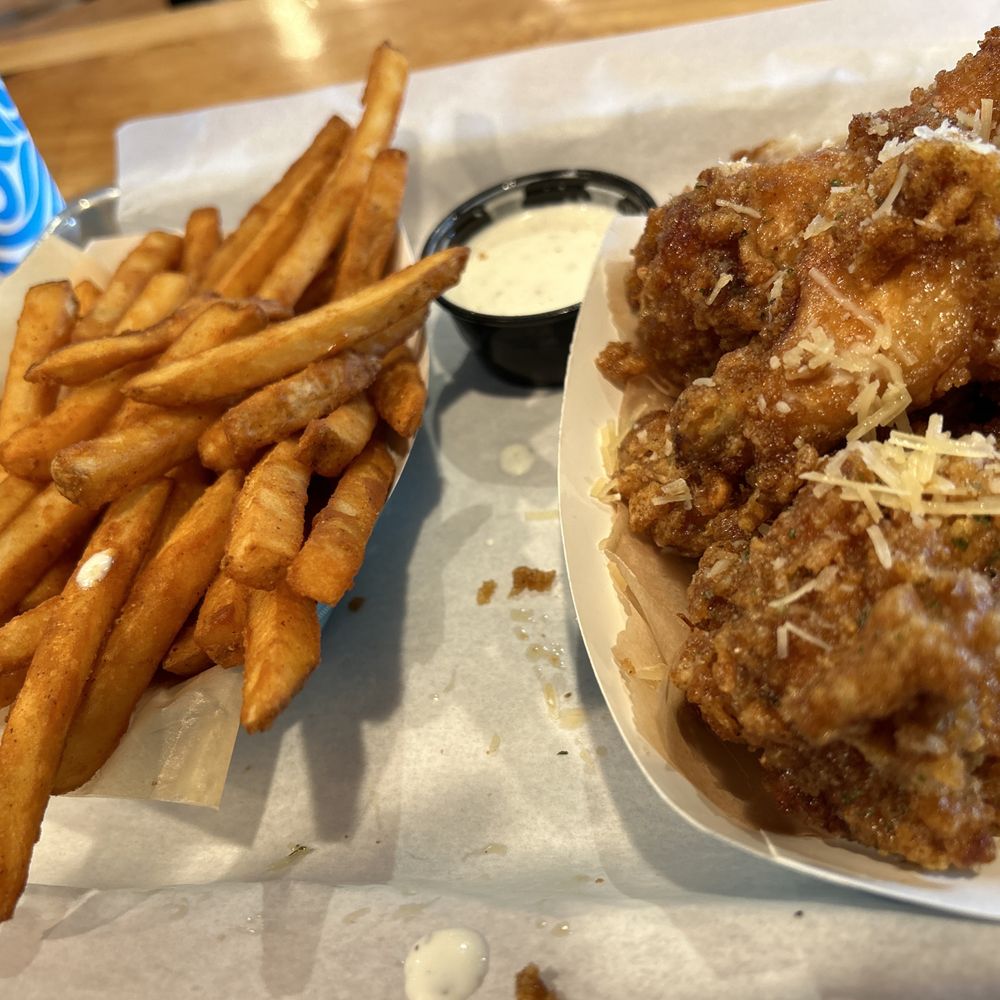 Fire Wings Bakersfield - Wings combo for $18. - Chicken Wings Near Me - Bakersfield, California Fire Wings Bakersfield - Wings combo for $18. - Chicken Wings Near Me - Bakersfield, California
