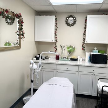 Unique Eyebrow Threading - Eyebrow Services Near Me - Montoursville, Pennsylvania Unique Eyebrow Threading - Eyebrow Services Near Me - Montoursville, Pennsylvania