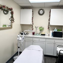 Unique Eyebrow Threading