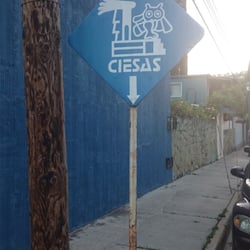 CIESAS Oaxaca - Señalamiento en la esquina del CIESAS
